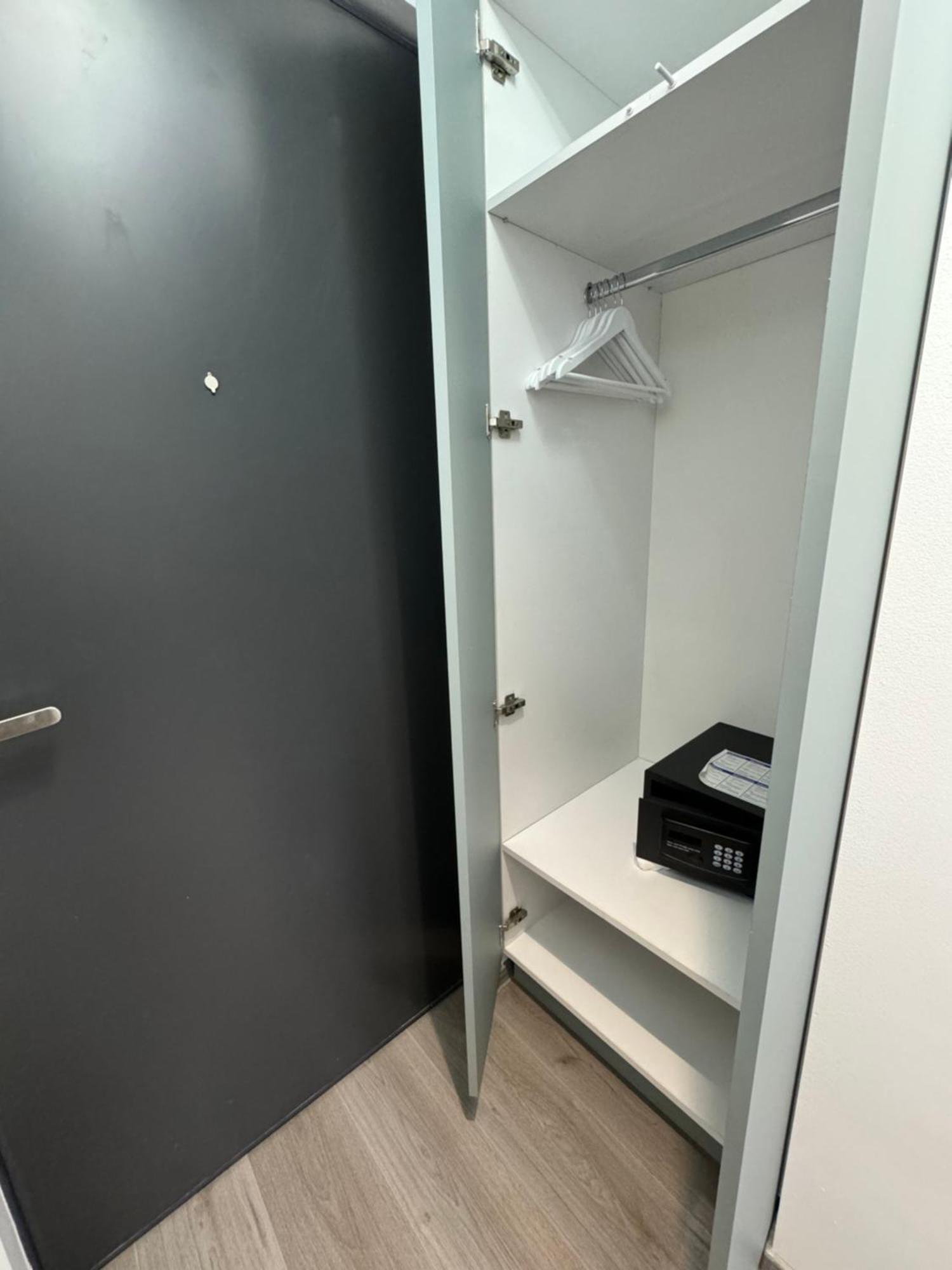 Central Suite Бухарест Экстерьер фото